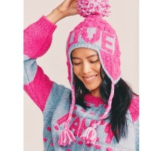 Loveshackfancy pierce LOVE wool hat w Pom poms